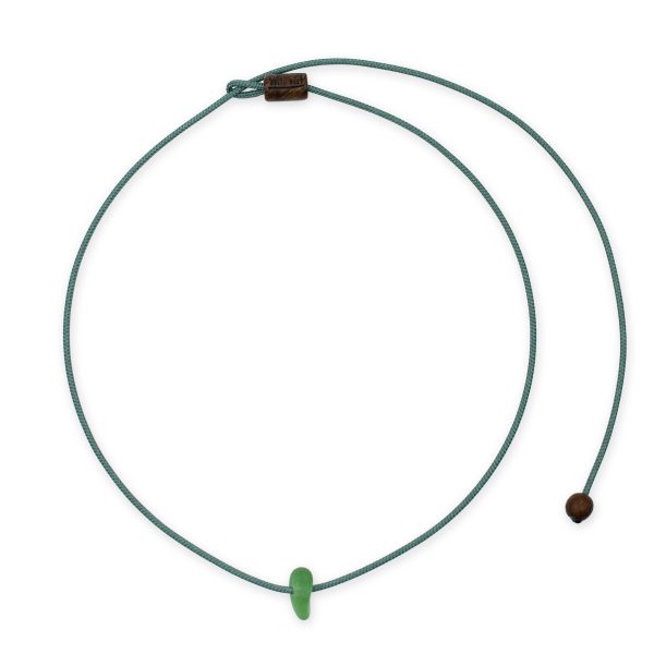 One Wave Halskette Sea Glass Green. Handgefertigte Halskette mit natürlichen Strandglas