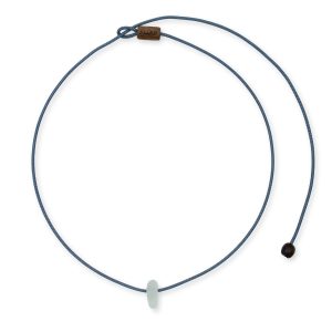 One Wave Halskette Sea Glass Iced Blue. Handgefertigte Halskette mit natürlichen Strandglas