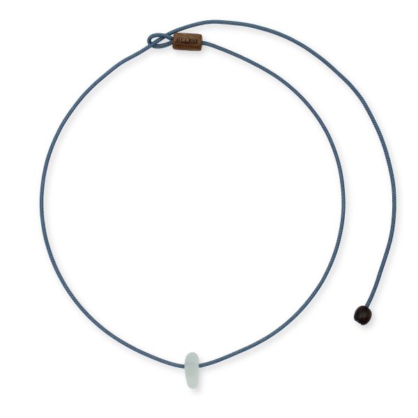 One Wave Halskette Sea Glass Iced Blue. Handgefertigte Halskette mit natürlichen Strandglas