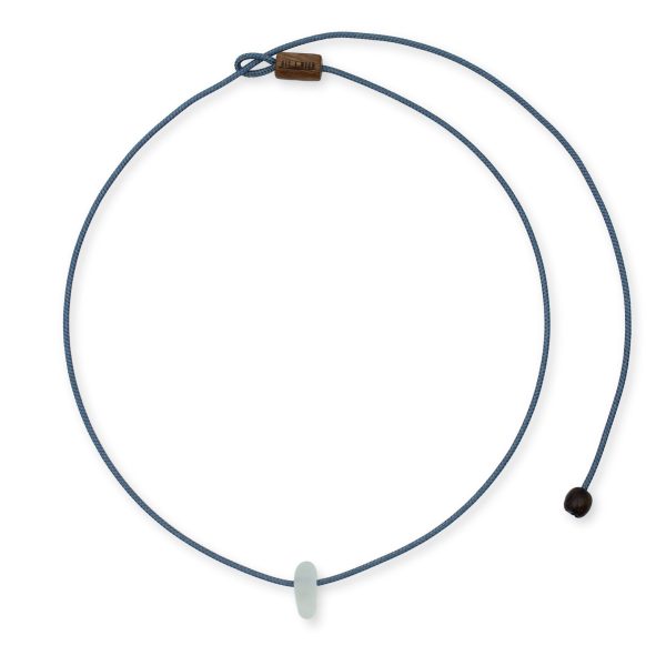 One Wave Halskette Sea Glass Iced Blue. Handgefertigte Halskette mit natürlichen Strandglas