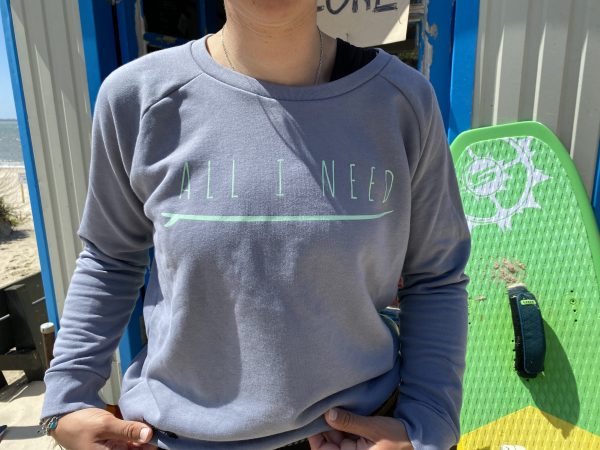 One Wave Sweatshirt - Beach Surfer Shark Grey, fair produziertes Damen Sweatshirt aus 85% Bio-Baumwolle und 15% recycelten Polyester. Organic Cotton